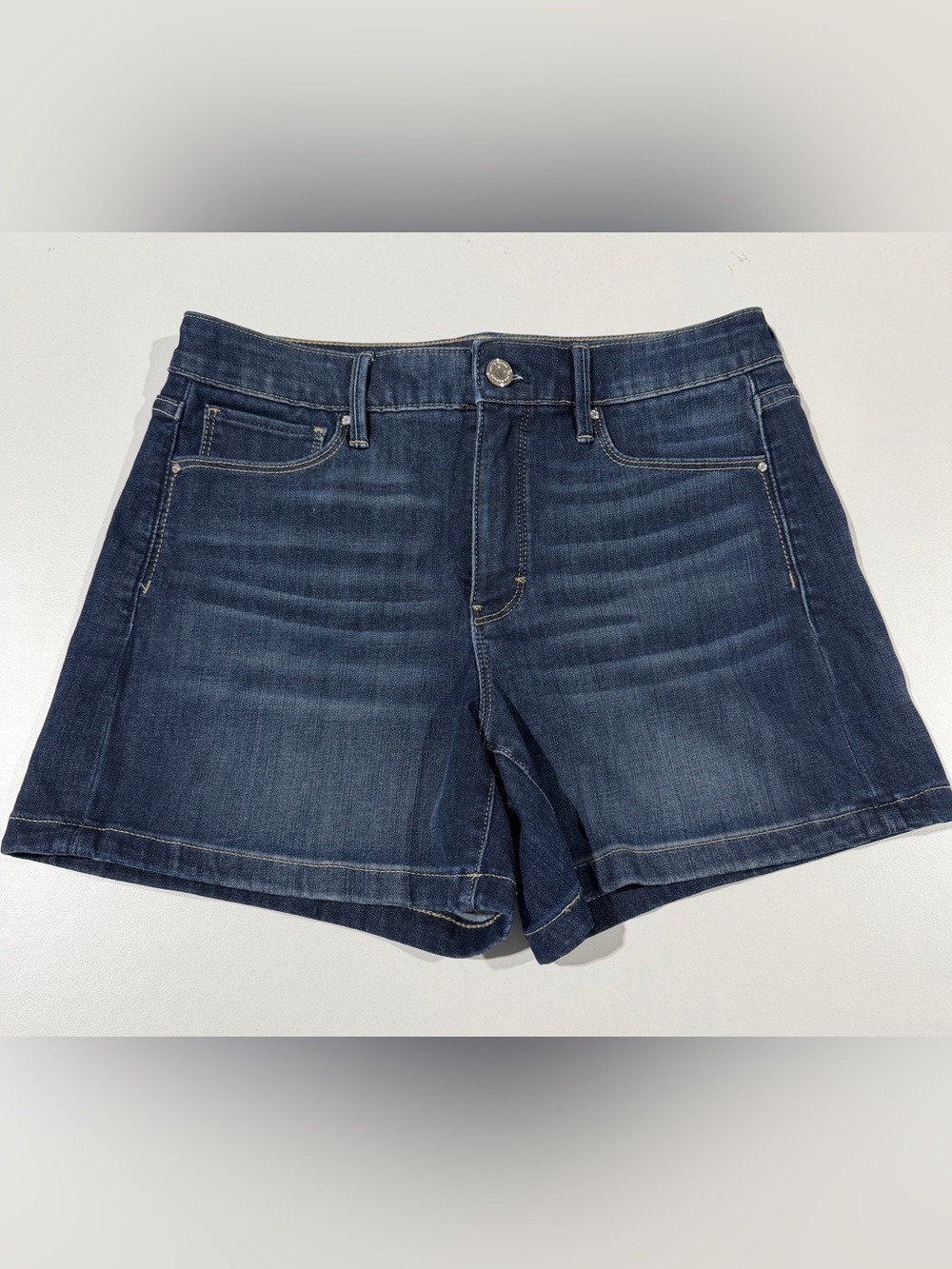 WHBM White House Black Market Sculpt Shorts, Size 4